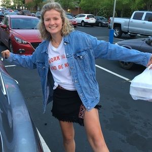 Check out my insta @averysellsclothes4